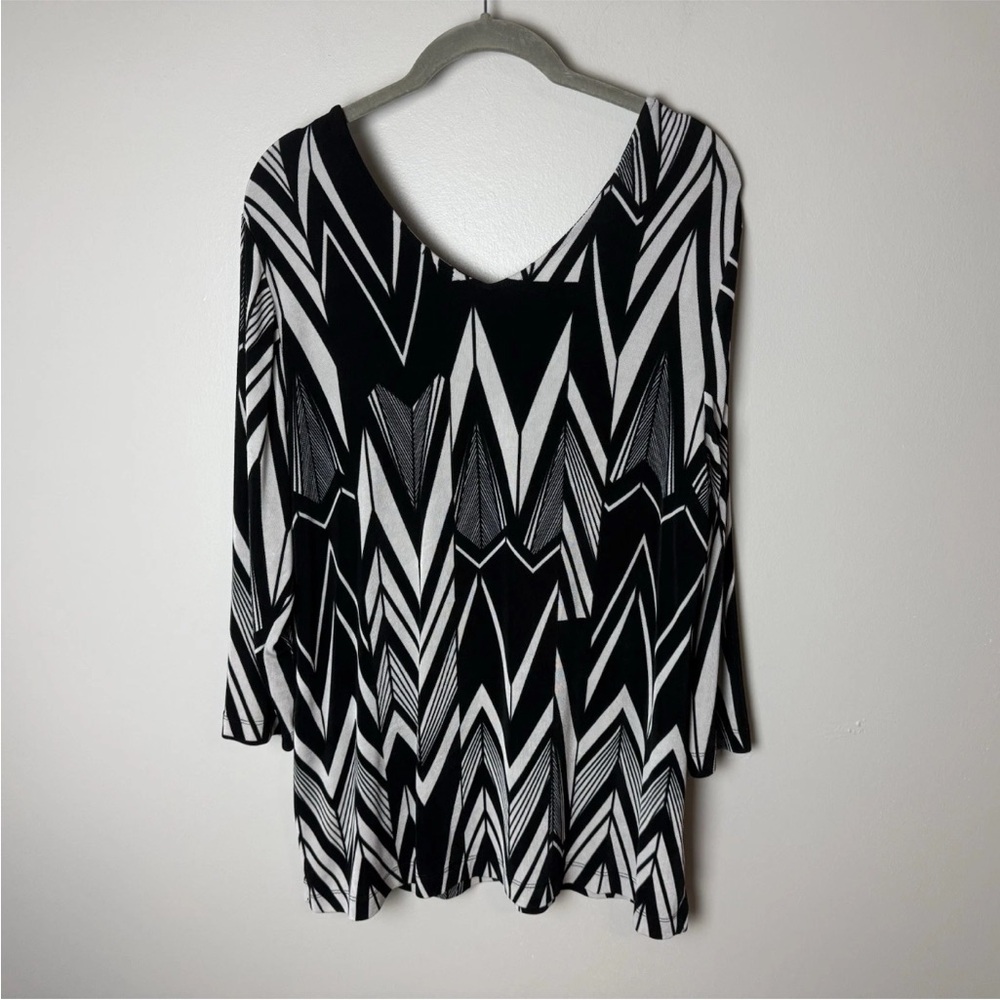 Chico's Travelers Tunic Top Size 2 (Large, 12) 3/4 Sleeves Black White V-Neck - Picture 4 of 6